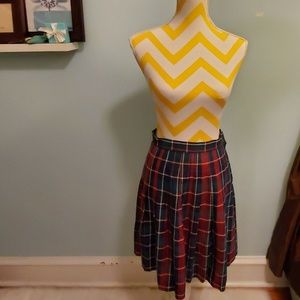 Preppy pleated plaid charter club skirt, size 6